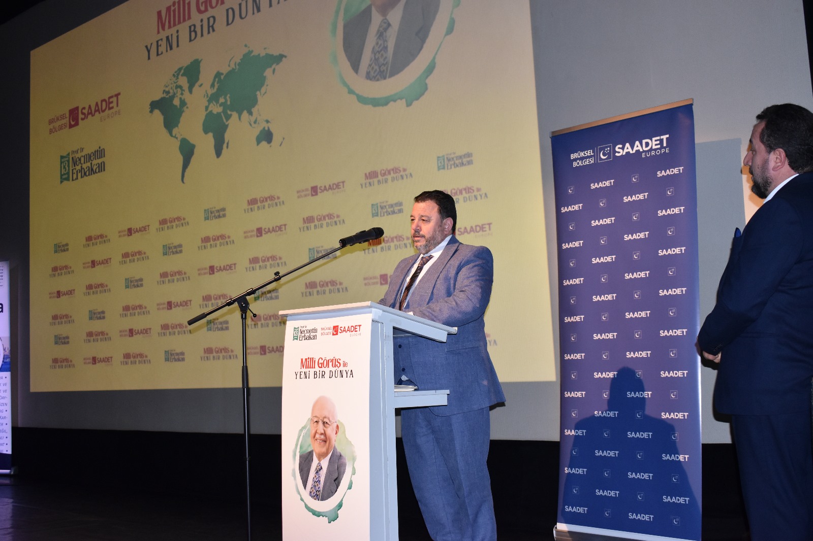 Belçika’da &quot;Millî Görüş ile Yeni Bir Dünya&quot; Programı Düzenlendi